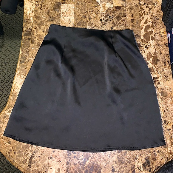GARAGE Silk Mini Skirt - Picture 4 of 4